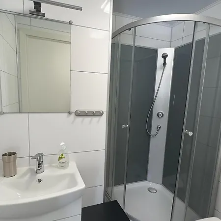 Smart Hotel *