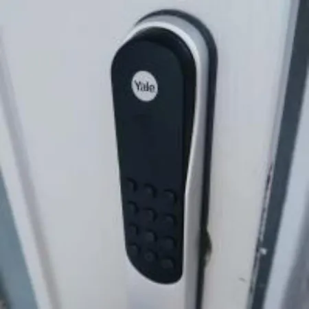 Smart Hotel *
